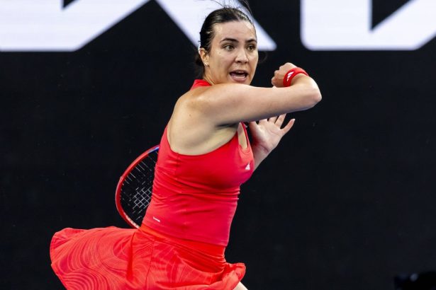 galerie foto australian open 2025 cand are loc duelul gabrielei ruse cu jelena ostapenko pentru semifinalele probei de dublu feminin 678f39186fc6a