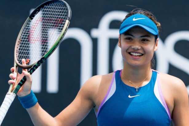 galerie foto emma raducanu isi face reclama singura sunt periculoasa pentru orice adversara la australian open 6780f4aab96cd