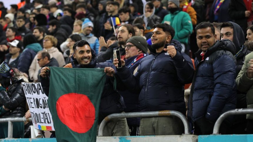 galerie foto fani din bangladesh sustinatori ai fcsb la meciul cu manchester united 679cd1881e047