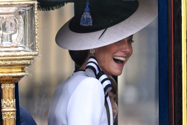 galerie foto kate middleton implineste 43 de ani printesa de wales spera sa participe la mai multe evenimente alaturi de mostenitorul tronului 6787c6f4cf1c7