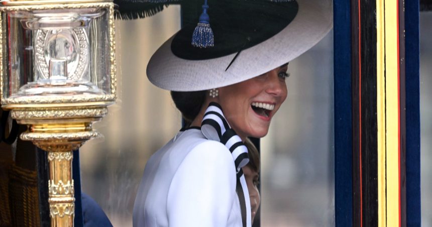 galerie foto kate middleton implineste 43 de ani printesa de wales spera sa participe la mai multe evenimente alaturi de mostenitorul tronului 6787c6f4cf1c7
