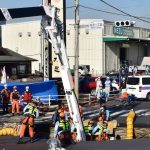 galerie foto peste un milion de japonezi rugati sa nu faca baie sau sa spele rufe pentru salvarea unui sofer cazut intr o groapa de trei zile 679b4f3fe2c45