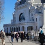 galerie foto vremea frumoasa i a scos pe constanteni din case din prima zi a anului faleza cazino luata cu asalt 677517976c25a