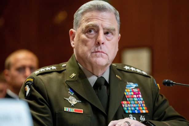 generalul mark milley care l a numit pe donald trump fascist a ramas fara paza si acces la informatii secretizate 679a4ac1cbd68