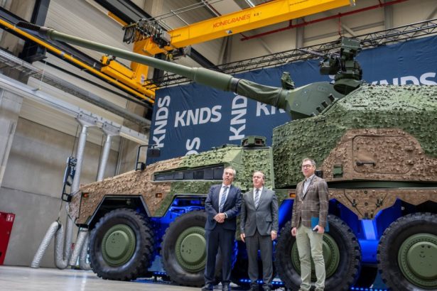 germania a livrat primul tun autopropulsat rch 155 produs de knds pentru artileria kievului cate astfel de arme va primi ucraina 67854b5a29d31