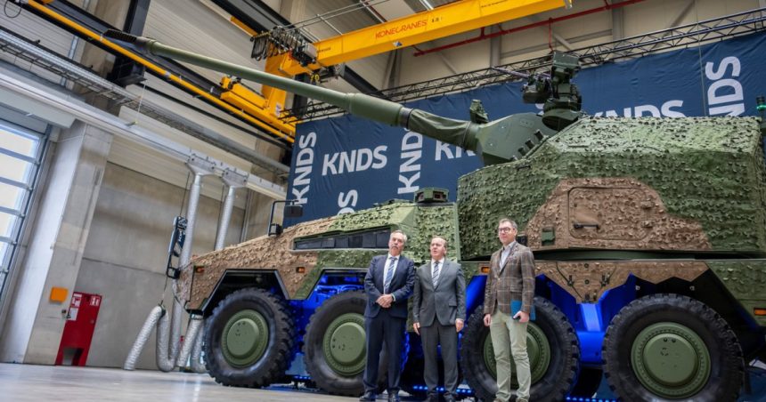 germania a livrat primul tun autopropulsat rch 155 produs de knds pentru artileria kievului cate astfel de arme va primi ucraina 67854b5a29d31