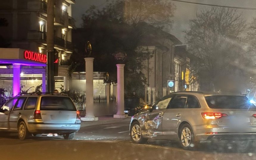 Accident la intersecția de la Colonadelor din Constanța în seara aceasta 1 ghinion la ceas de seara accident la intersectia de la colonadelor din constanta 679d23f8299a0