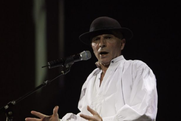 grigore lese luat cu ambulanta de la hotel artistului i s a facut rau dupa un recital 6788277b12651