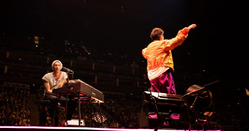 Închisoare pentru „dealerul” de pe dark web care a furat muzica nelansată a formației Coldplay și a obținut ilegal o avere din melodii. 1 inchisoare pentru dealerul de pe dark web care a furat muzica nelansata a formatiei coldplay a facut ilegal o avere din melodii 677a2ba909ae8
