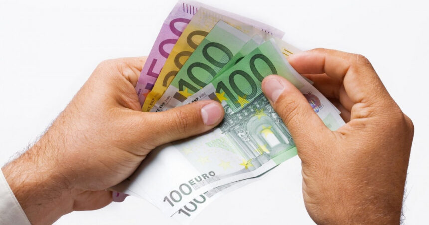 Inflația în zona euro a atins 2,4% la sfârșitul anului 2024, iar prețurile la energie și servicii depășesc ținta stabilită de BCE. 1 inflatia in zona euro a ajuns la 24 la sfarsitul lui 2024 preturile la energie si servicii peste tinta stabilita de bce 677d871b08d5a