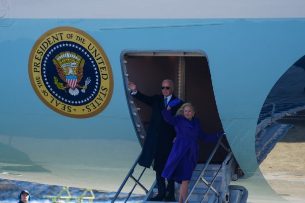 joe si jill biden au urcat in avion imediat dupa investirea lui donald trump unde au plecat in vacanta 678eb77c7abe3