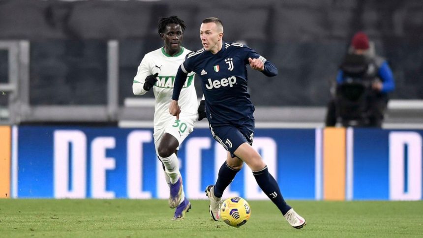 jucatorul cu aparitii in serie a semneaza in superliga la ce echipa da probe 67912547e2542
