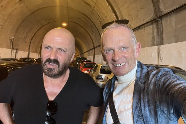 leonard miron jefuit in cimitir fostul prezentator tv experienta neplacuta in romania am gasit geanta aruncata pe o piatra de mormant 6790e55e35b82
