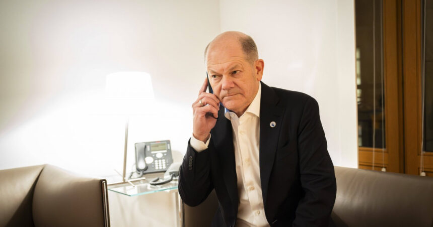 Liderul social-democraților germani solicită ca Scholz să discute mai frecvent cu Putin, în ciuda criticilor lui Zelenski la adresa apelului din 2024. 1 liderul social democratilor germani vrea ca scholz sa l sune mai des pe putin desi apelul din 2024 a fost criticat de zelenski 6776bcd4a20e8
