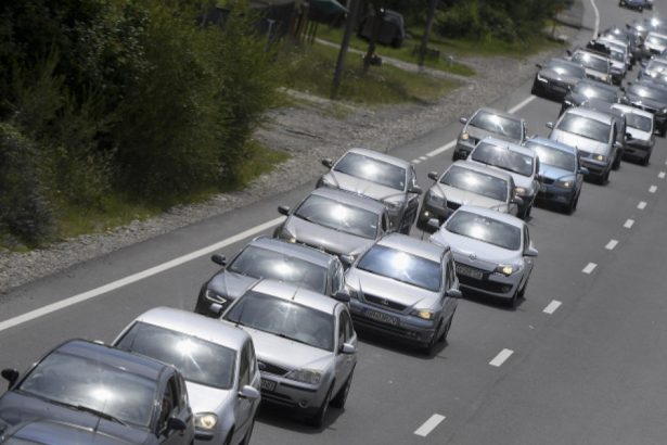 lucrarile la drumul care va fi o alternativa la valea prahovei incep in primavara cand se va circula pe el 6786ae9e6c330