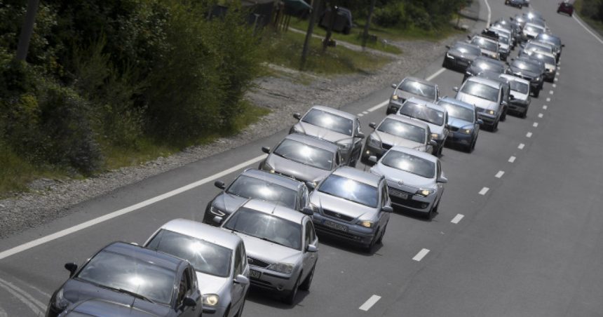 lucrarile la drumul care va fi o alternativa la valea prahovei incep in primavara cand se va circula pe el 6786ae9e6c330