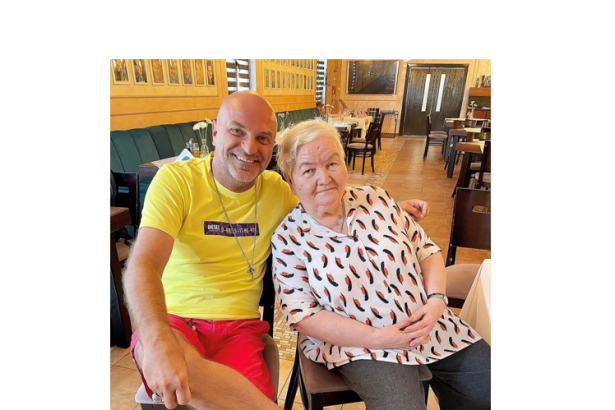 mama lui dan capatos s a stins din viata dupa 54 de ani impreuna pe pamant de acum o eternitate in ceruri sunt sigur ca sunteti din nou fericiti drum lin mama 678d51fc568e8