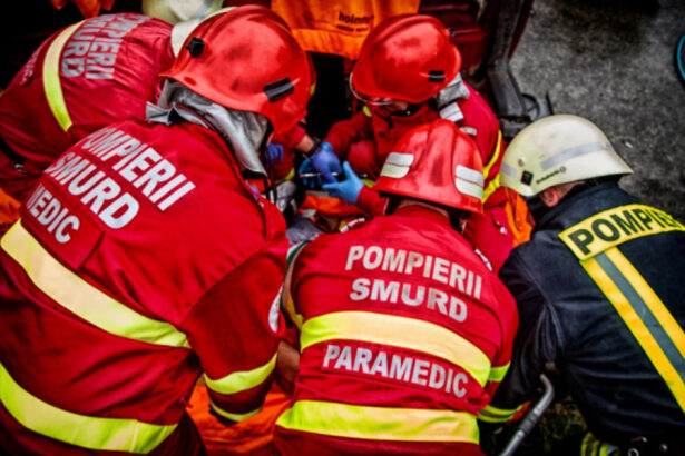 microbuz cu sapte persoane rasturnat la suceava planul rosu de interventie a fost activat un mort si cinci raniti 6777a94b8c293