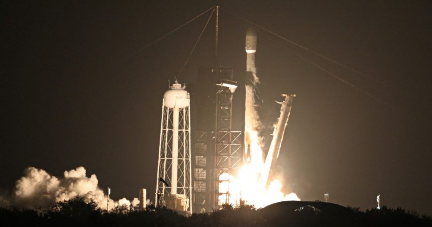 modulele de aselenizare resilience si blue ghost au fost lansate cu succes cu o racheta spacex cand vor ajunge pe luna 67876fcf5aac5