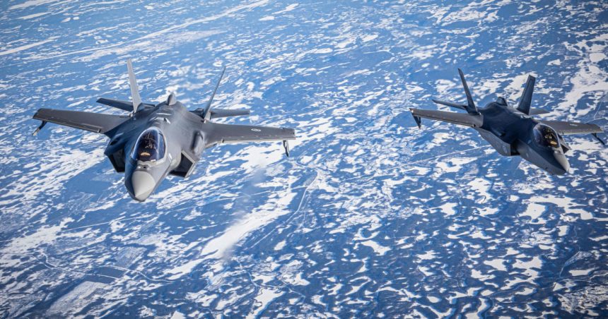 NATO a mobilizat avioane F-35 norvegiene staționate în Polonia după detectarea unui „număr masiv” de ținte aeriene rusești 1 nato a ridicat in premiera avioane f 35 norvegiene stationate in polonia dupa detectarea unui numar masiv de tinte aeriene rusesti 678a28a10a5cd