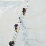 nepal majoreaza taxele de permis pentru alpinisti cat costa o urcare pe muntele everest cel mai inalt depozit de gunoi din lume 6791f157c548a