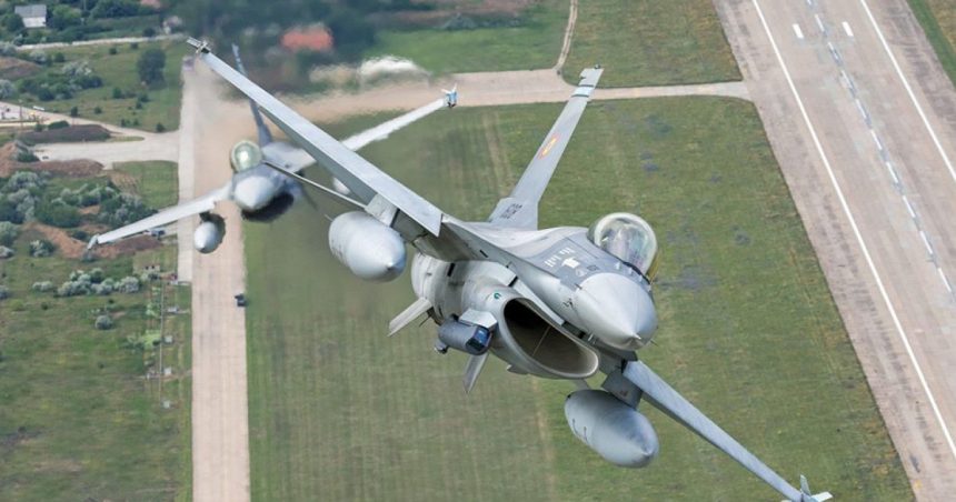 Alertă de știri: Atac cu drone la granița României. MApN: Avioanele de vânătoare au fost ridicate în aer, posibilă dronă prăbușită în Tulcea. 1 news alert atac cu drone la granita romaniei mapn avioanele de vanatoare au fost ridicate in aer posibila drona prabusita in tulcea video 678a16c355916