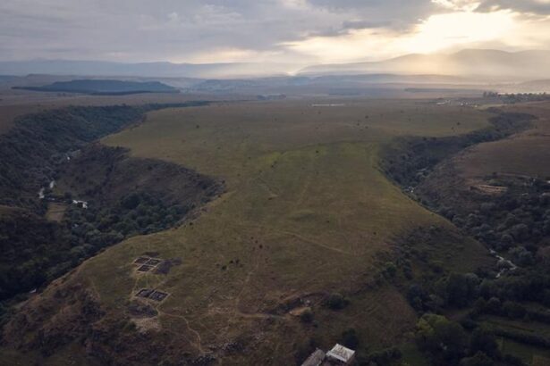 o fortareata montana uriasa de 3 000 de ani vechime ii uimeste pe arheologi 678139985a9f7