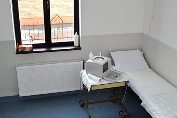 o pacienta din ploiesti a ramas fara bani in timp ce se afla in operatie suma furata de colega de salon 678bcdf090d0b