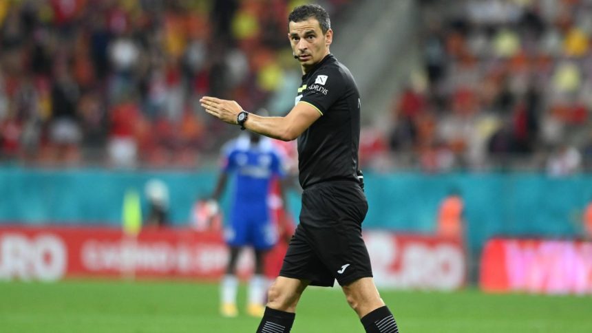oficial cine arbitreaza la centru derby ul dinamo u cluj de vineri si ce nume important va fi in camera var 67923e6fbba45
