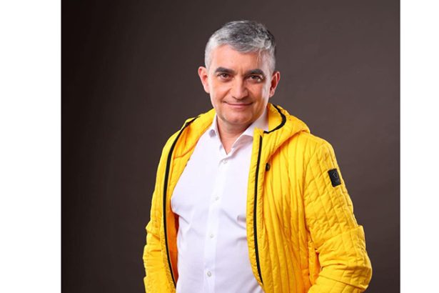 oficial de la dna despre retinerea primarului din sinaia vlad oprea ar fi primit mita in valoare de 238 000 euro 67925542050f9