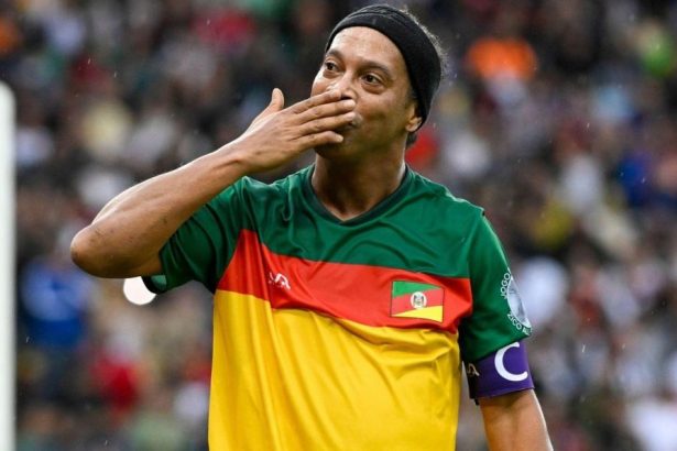 oficial inca doua legende ale fotbalului vor veni la cluj cine isi face loc langa ronaldinho 678e70a28e322
