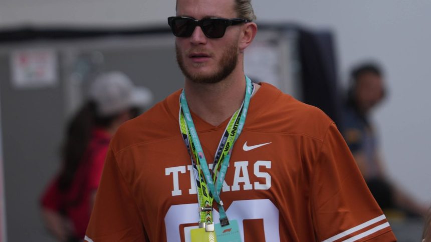 oficial loris karius a semnat 6786a763a15c0