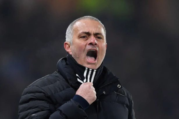 oficial mourinho da lovitura fundasul de 65 000 000e a semnat cu fenerbahce 679121da3e564