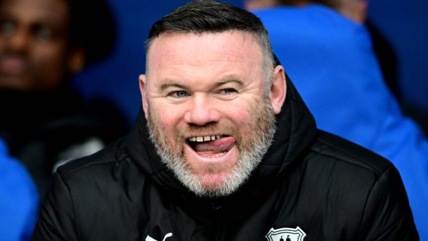 oficial wayne rooney dat afara pe 31 decembrie si inlocuit cu doi antrenori care debuteaza azi pe 1 ianuarie 677516b5074ab