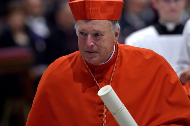 papa fracisc a numit un critic al lui trump arhiepiscop de washington dc 677c0733ca1c7