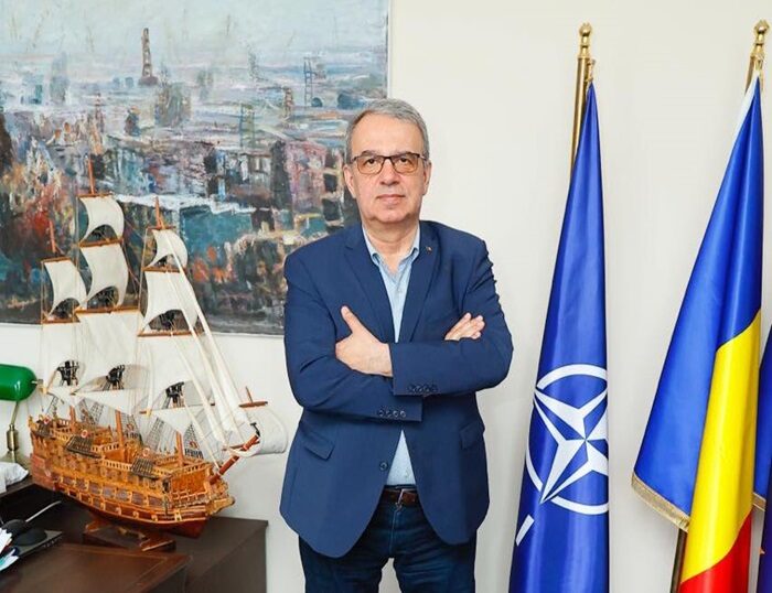Pensia militară a primarului Chițac, contraamiral de flotilă, în fața judecătorilor. Anunțul Curții de Apel 1 pensia militara a primarului chitac contraamiral de flotila pe masa judecatorilor anuntul curtii de apel 679c9adf7a123