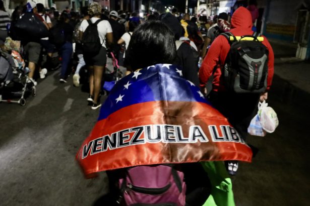 peste jumatate de milion de venezueleni risca sa fie deportati din sua ordinul semnat de administratia lui trump 679a12ece1d4c