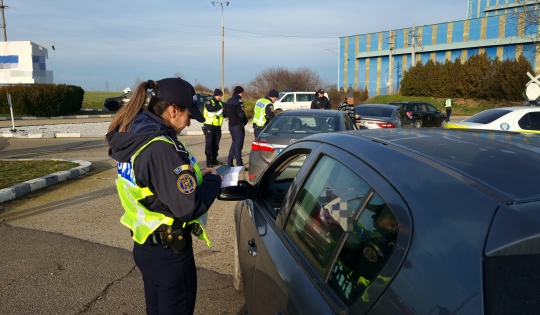 peste sase sute de vehicule verificate de politistii constanteni intr o actiune pentru combaterea migratiei ilegale si a contrabandei 67797b225ef24