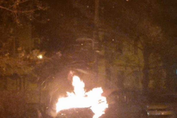 pompierii sunt in alerta un autoturism a luat foc in costinesti 6797b3debfaf1