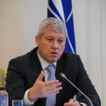 predoiu vrea dotarea mai cu tehnologie moderna in ciuda austeritatii impusa de guvern 677929f94c385