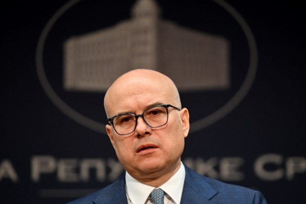 premierul milos vucevic isi anunta demisia dupa trei luni de proteste uriase in serbia 6798cb8b7dbf6