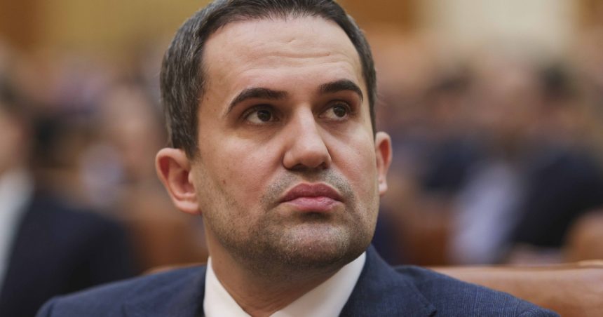 Președintele Camerei Deputaților oferă detalii despre concedierile anunțate: „Vor fi organizate concursuri interne”. Cât va dura procesul? 1 presedintele camerei deputatilor detalii despre concedierile anuntate vor fi organizate concursuri interne cat va dura procesul 6792693e28e12