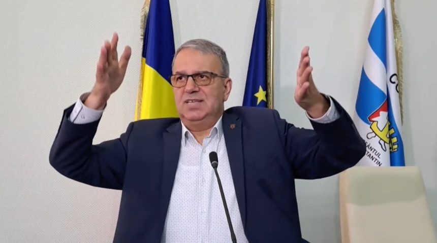 primarul chitac trebuie sa se ia masuri drastice pentru reducerea deficitului statul roman avea 700 000 de bugetari in 2004 si acum are 13 milioane 6798e97b0ebfd