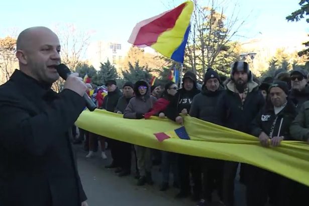 protestul de la constanta deputatul hristu s a manifestat si pentru civilii dintre noi jos iohannis video 678bb73254ca3