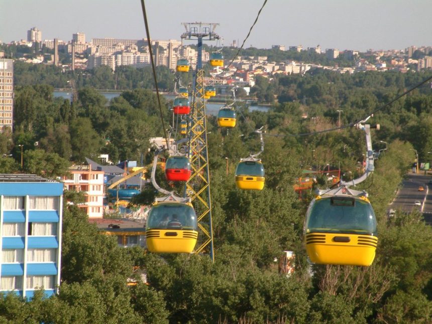 PUZ-ul stațiunii Mamaia propune eliminarea telegondolei și înființarea unei căi ferate pentru tren sau tramvai, în așteptarea validării. 1 puz ul statiunii mamaia prin care se propune eliminarea telegondolei si infiintarea unei cai ferate pentru tren ori tramvai asteapta sa fie validat 678d85dc4379d