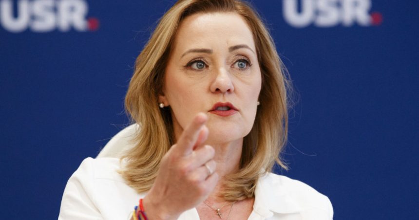 reactia elenei lasconi dupa publicarea raportului comisiei de la venetia ccr a anulat alegerile prezidentiale intr un mod abuziv 67978f50207cd