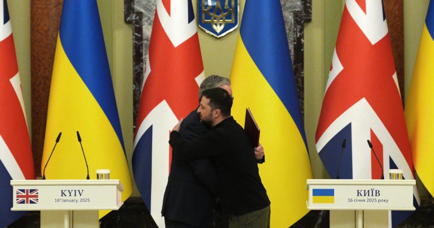 rusia a bombardat kievul chiar in timpul vizitei premierului britanic care a semnat un un parteneriat de securitate pe 100 de ani 67891caf4b410