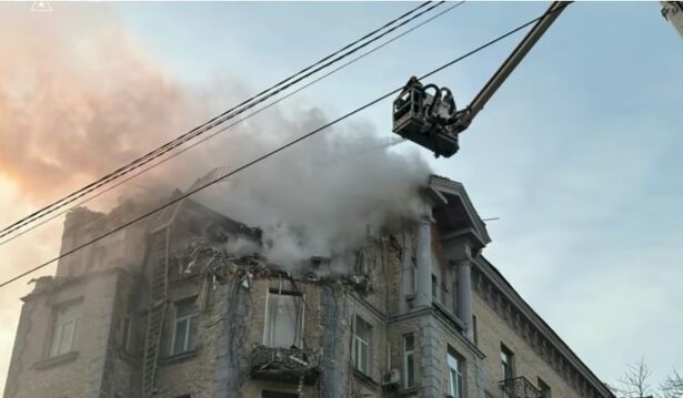 rusia a lansat un atac cu drone asupra kievului in noaptea de anul nou 6774fc44051f6