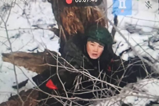 rusii nu se straduiesc la fel de mult cum au reusit soldatii ucraineni sa captureze un militar nord coreean in kursk 678a4ea8496a5