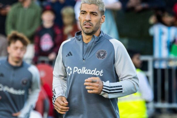 scene ca in filme cu luis suarez atacantul lui inter miami a incercat sa il convinga pe un barbat sa nu se sinucida 677a83601c89e
